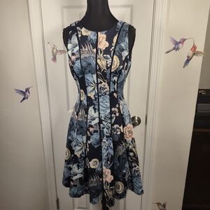 White House Black Market Size 0 Floral Scuba Fit & Flare Dress - Work & Party